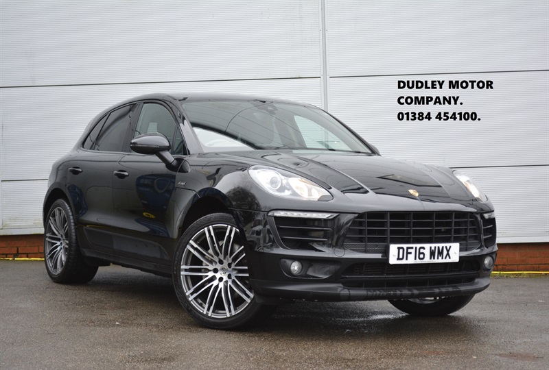 PORSCHE Macan
