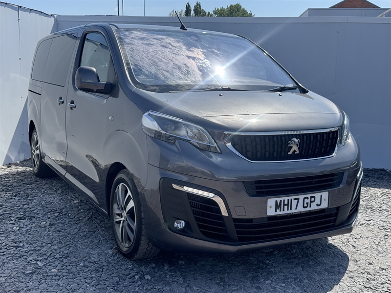 2017 PEUGEOT TRAVELLER