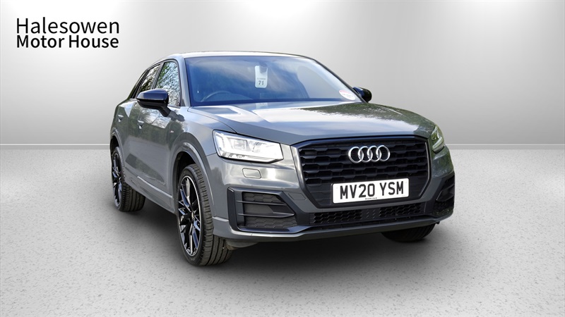 AUDI Q2